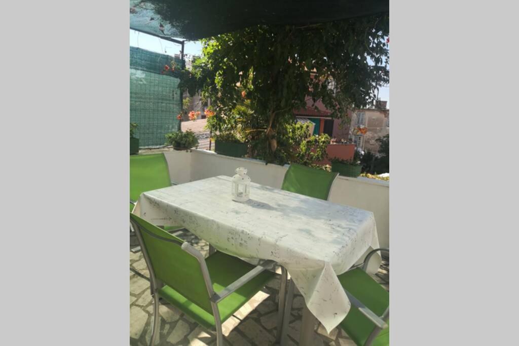 Apartmán Casa Di Nonna Pina, Kuca U Blizini Arene Pula Exteriér fotografie